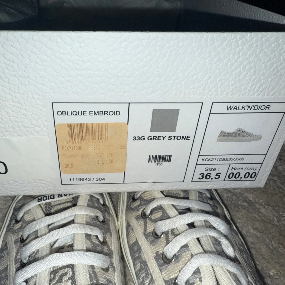Christian Dior Sneakers - Picture 2 of 7